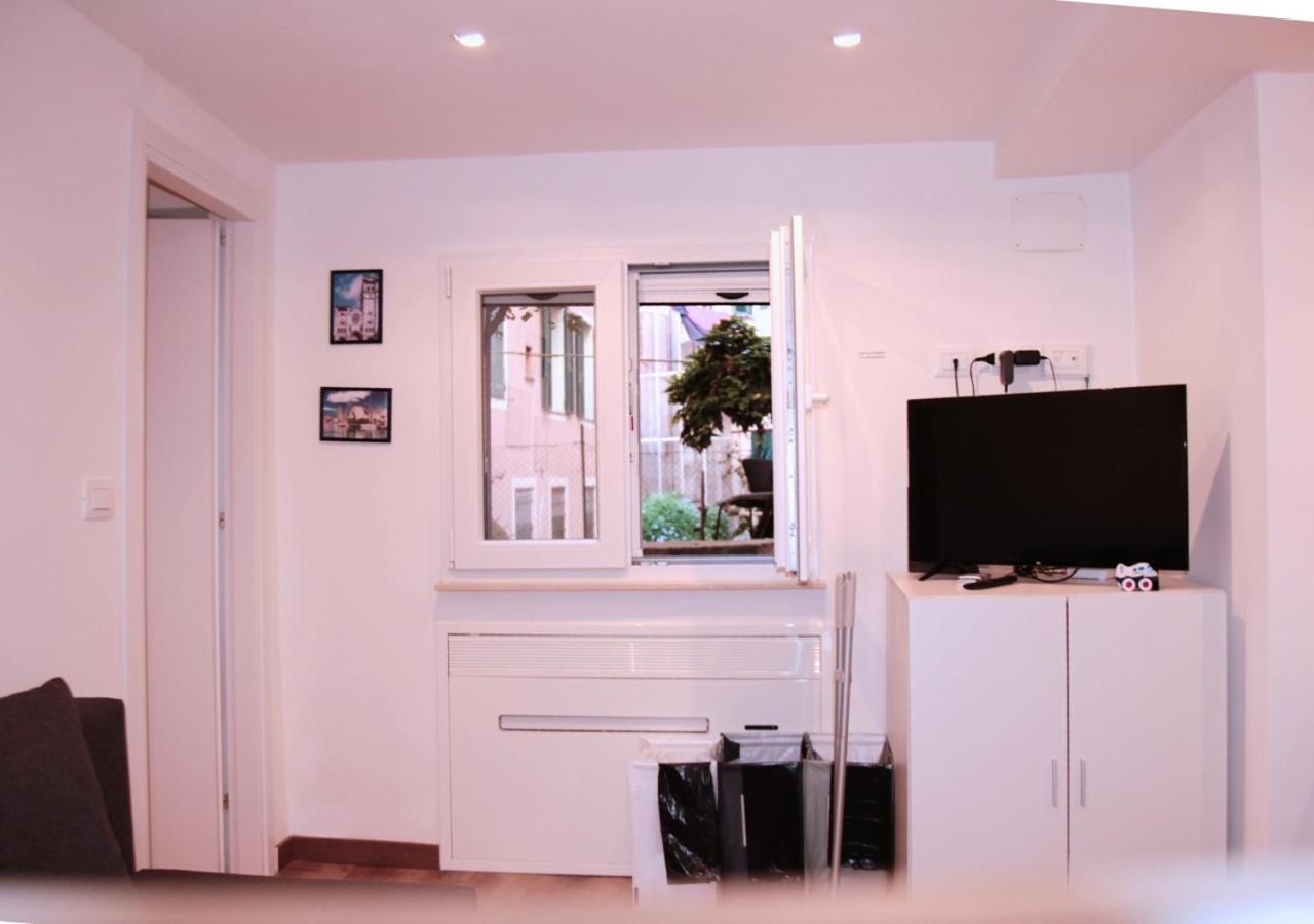 Apartmán La Casa Di Aly Janov Exteriér fotografie