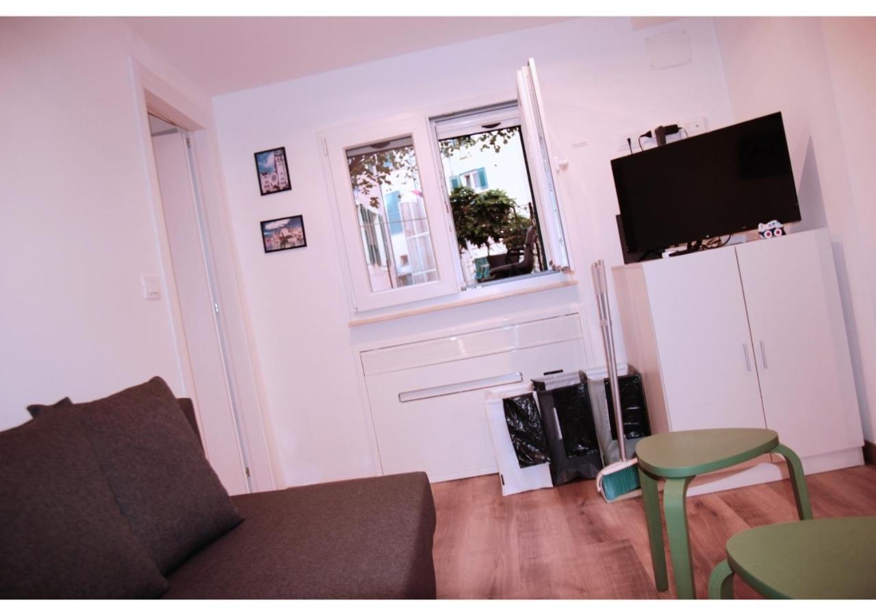 Apartmán La Casa Di Aly Janov Exteriér fotografie